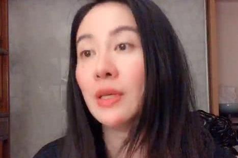 40岁叶璇素颜出镜,脸上抓痕太明显?本人回应:是小宝抓的