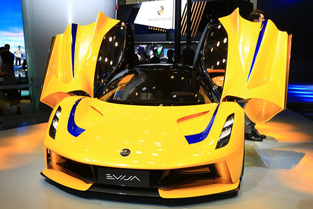 千万级电动超跑路特斯Evija