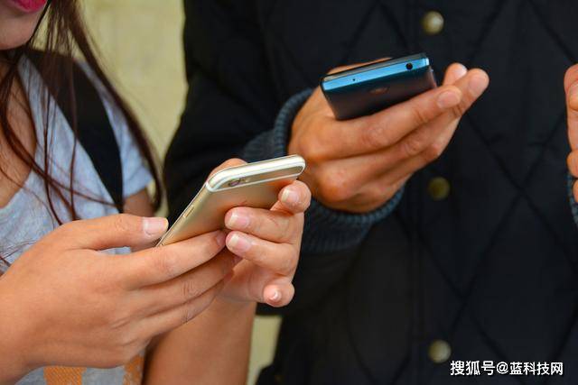 为什么说中国手机品牌被苹果三星看了“笑话”