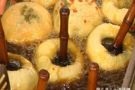 荆州街头巷尾都能找到的美味小吃——葱油饼