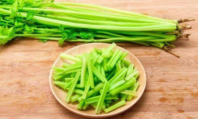 三高人群吃什么水果最合适 2dc61996091b46f6acb73b66f3ff51a3.jpeg