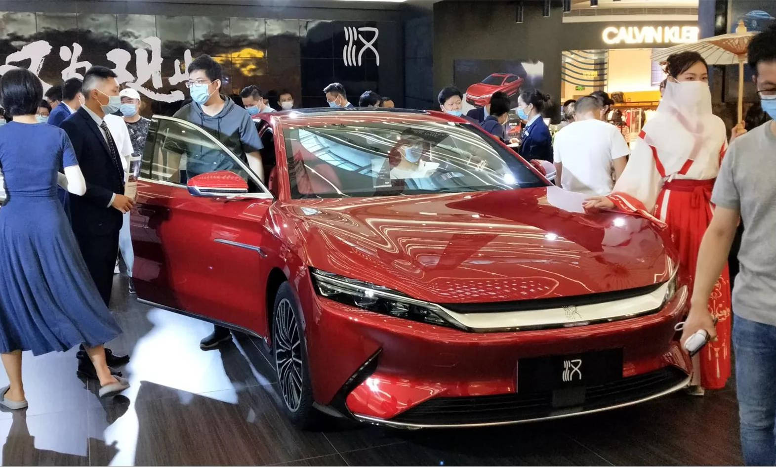 比亚迪股票最近 2c649f7caa3f43f8890812301fd1940c.jpeg