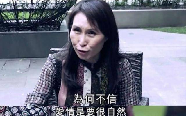 何超凤离婚第二春，何超莲心疼周扬青，赌王1