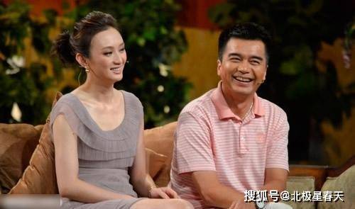 历经4段婚姻,每任妻子皆是绝色美女, 与何晴离婚后转身迎娶张澍,让