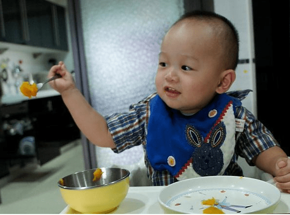 「个子」只用1招，孩子从没积食，吃饭香个子高经验：奶奶带娃4年