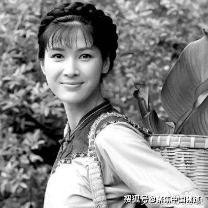 第 一 位 少数
