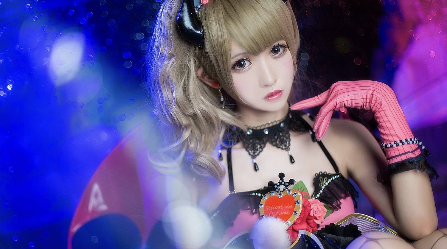 cos:恶魔小鸟酱,嘟嘴卖萌很可爱呢.