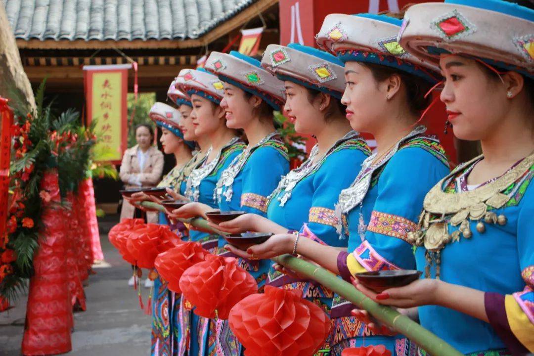 恩施芭蕉侗族乡高拱桥村的夷水侗乡,是一个将侗族文化和诗意生活完美