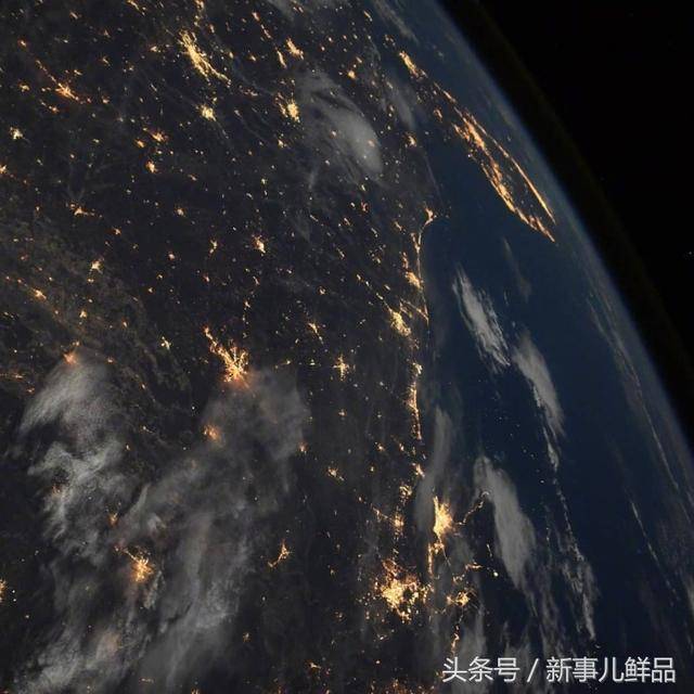 美国宇航局(nasa)发布年度最受网友喜爱的太空照片