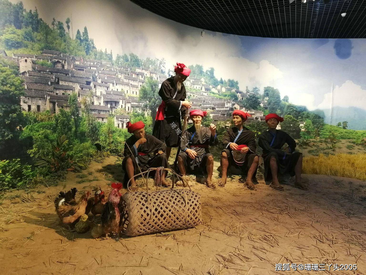 少数民族gdp_少数民族简笔画(3)