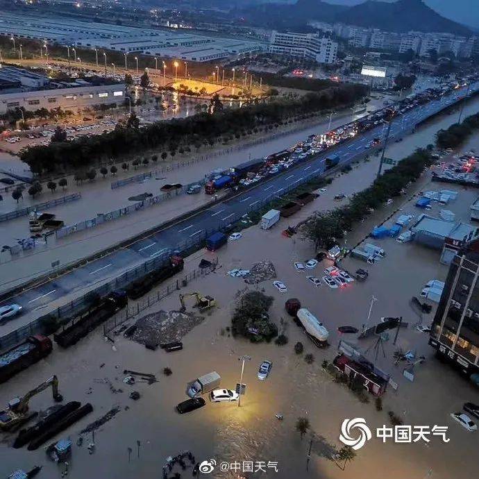 广东特大暴雨 冲上了热搜 5月22日凌晨 广州,东莞等地出现持续性强