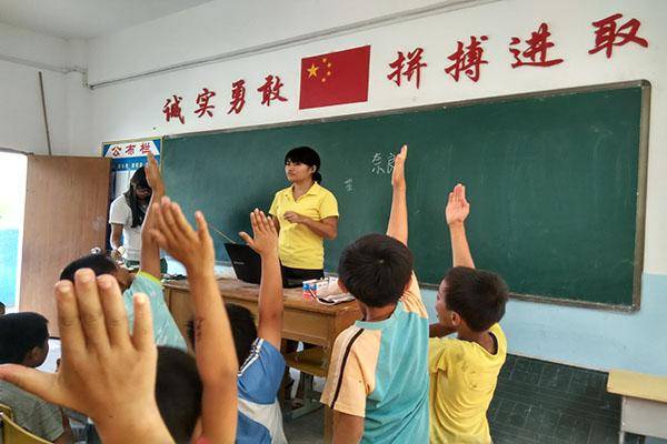 最喜欢被老师点名回答问题的同学是什么表现?不想回答问题来看看吧! 最喜欢被老师点名回答问题的同学是什么表现?不想回答问题来看看吧!