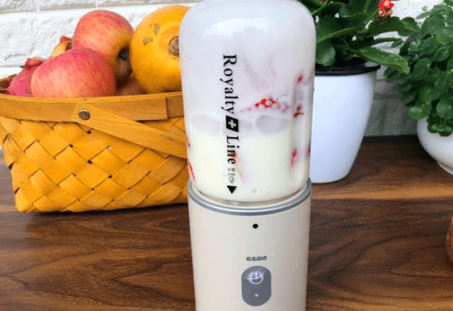 酸奶配什么是绝配 f746613df80f4b898d734c2220ec5cd6.png