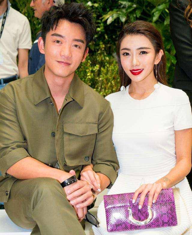 结婚了!比起程晓玥的轰动,angelababy的暧昧,郑恺和苗苗太低调