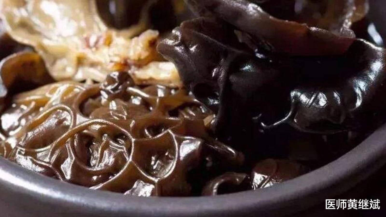 木耳切忌这样吃，不仅没有营养，而且可能会导致食物中毒症状