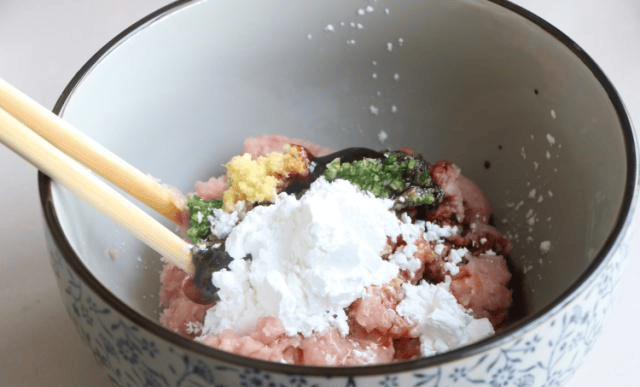 在家怎么做火腿肠比较好吃 b4c52a1262654ca6a8ee6e5929a7e33c.png