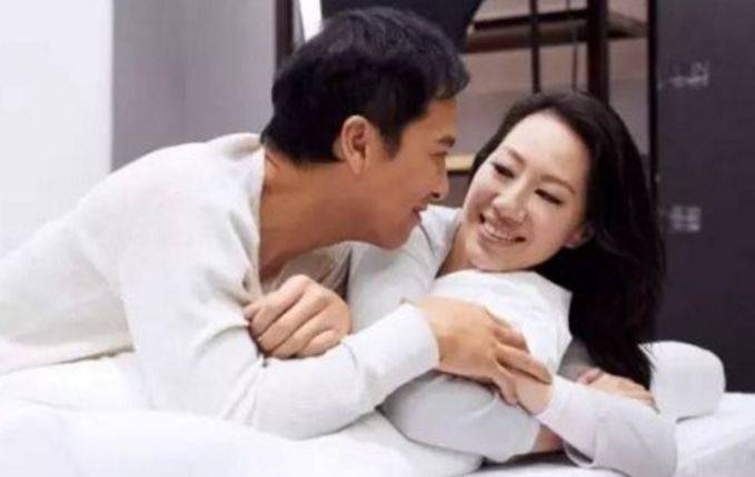 本是万年配角二婚老婆娶得好甄子丹也为他让座最成功软饭王