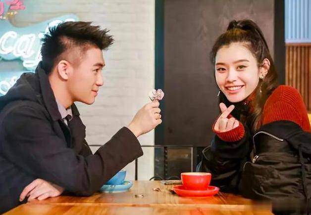 原创赌王何鸿燊一生17个孩子，却只有一个孙子，网友：奚梦瑶赚大发了