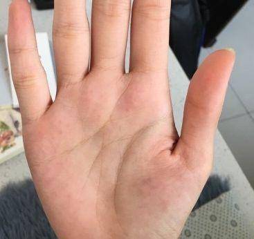 注定是好命人的手相,不仅夫妻恩爱,事业上必有所成