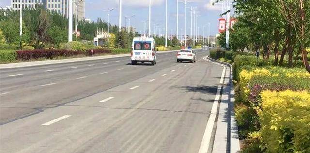 白城交巡警开辟“绿色通道”，争分夺秒救伤员