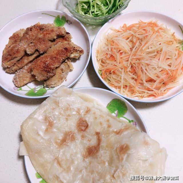 土豆丝炒鸡胸肉教程 4877506eb142422fbf55a2a69be32187.jpeg