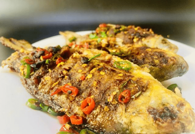 小鱼怎么炸连骨头都能吃 c8d0e8d33f674b4086c79e0a0c4a55e0.png