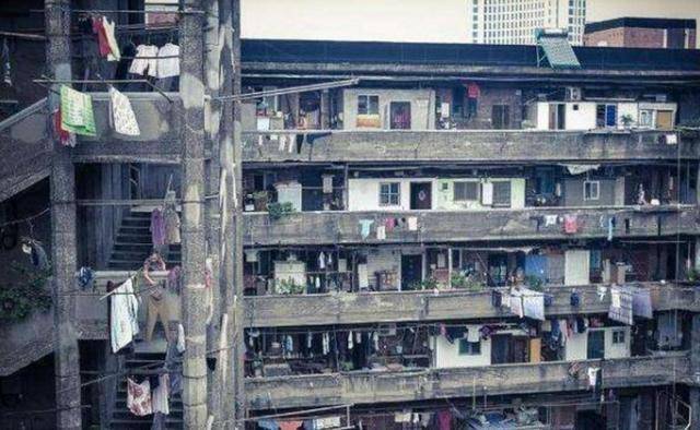中国楼市七十年，从一房难求到房住不炒，房子越来越纯粹