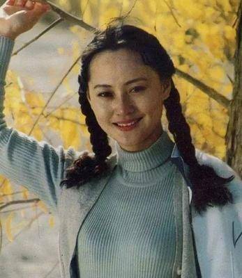 在《尘埃落定》这部剧中又回到人生的巅峰.