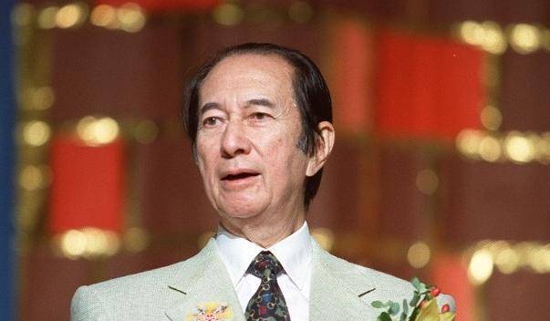 网传“赌王”刚离世就要被拍成电影并由吴彦祖饰演，遭何超仪痛批