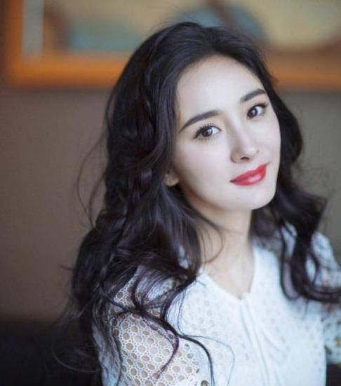 原创杨幂为女儿庆生细节曝光，没有想象中那么甜，刘恺威则把小糯米宠上天