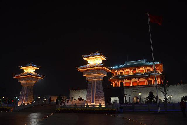 日照市2020年gdp是多少_2020年的日照市规划图(3)