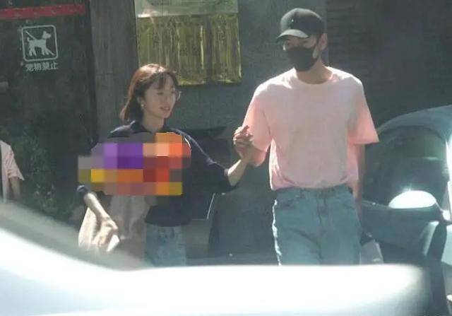 张铭恩搂胡冰卿回酒店度春宵，不顾正牌女友徐
