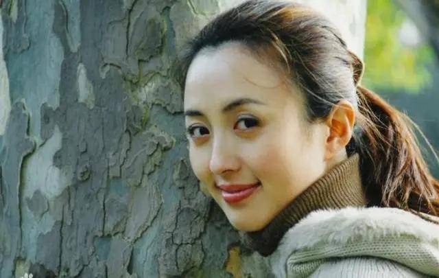 她拍戏意外怀孕，如今10年过去了，孩子的父亲依旧是个谜