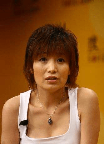 原创被臧天朔"骗"去做情人,痛苦到想自杀的斯琴格日乐,现怎样了?