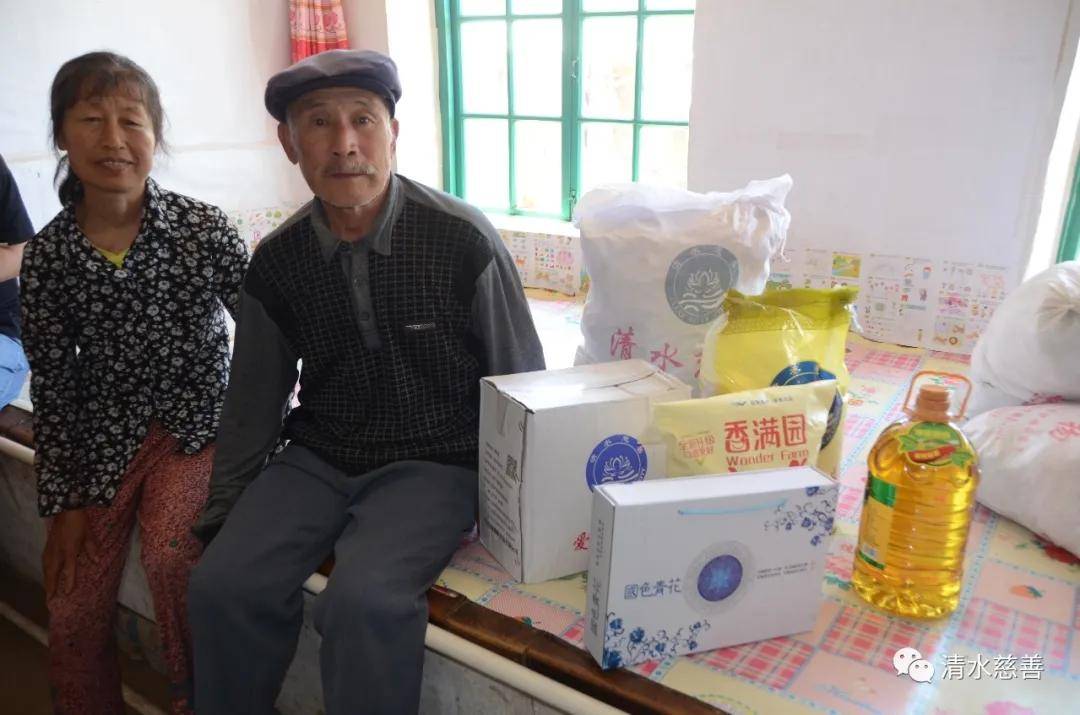 下乡送温暖,清水慈善为瓦房店市三台乡送爱心物资