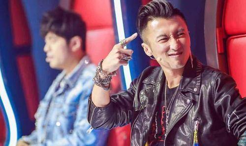 综艺明星名场面 b3c03281e85d4e73b0599e78f30a1073.jpeg