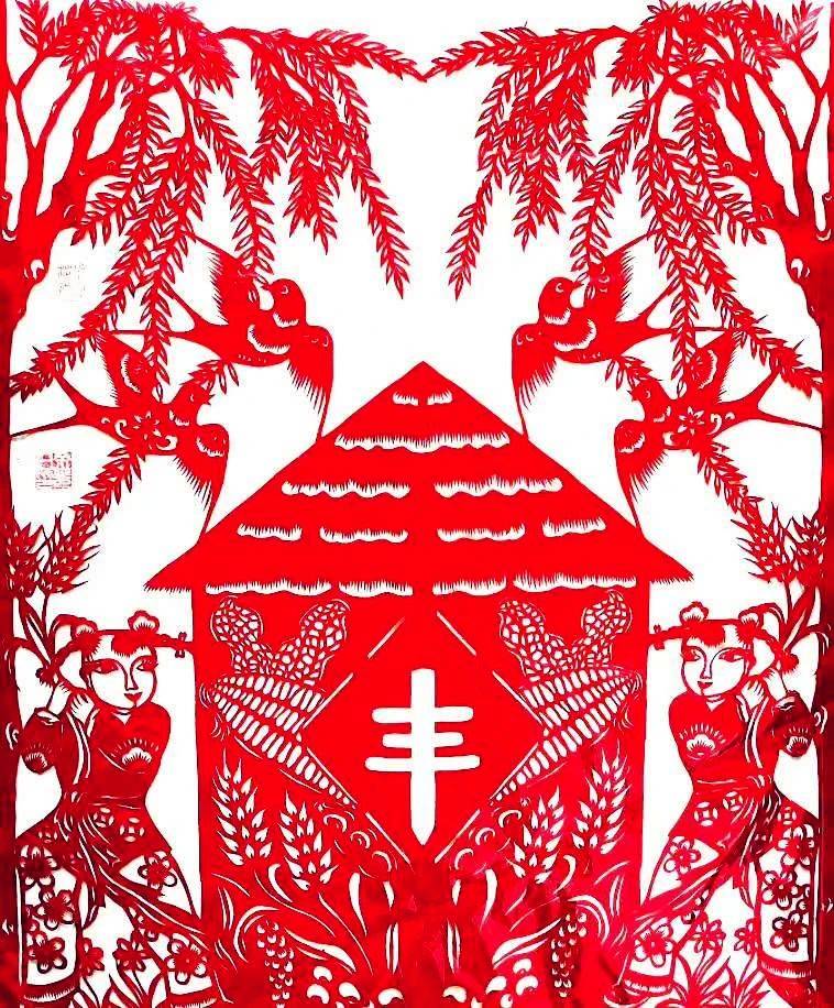 一幅幅气势恢宏的剪纸作品就诞生了,有和谐农家乐,有作物大丰收等等