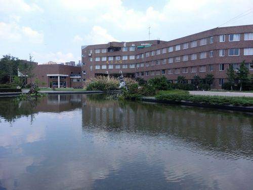 农夫山泉有点咸这所985大学，18年未扩招今年扩招61人，承诺不退档，分数要涨？