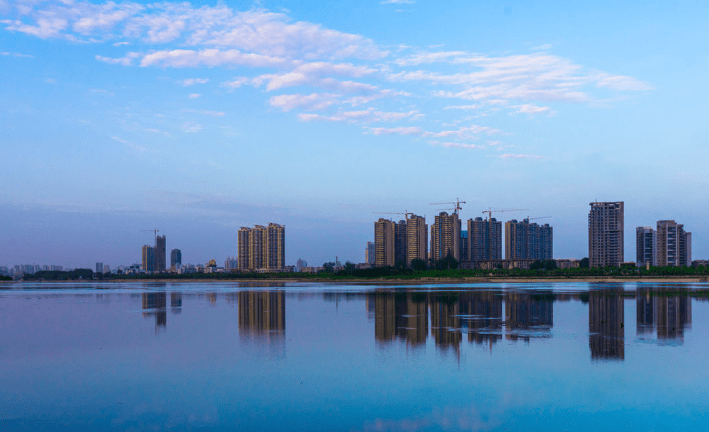 2020各省gdp排行人口_2019安徽各市gdp