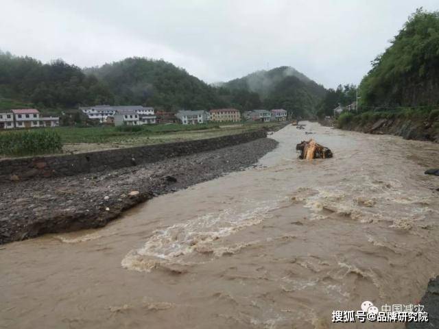 竹溪龙坝镇人口_竹溪龙坝水库钓鱼(3)