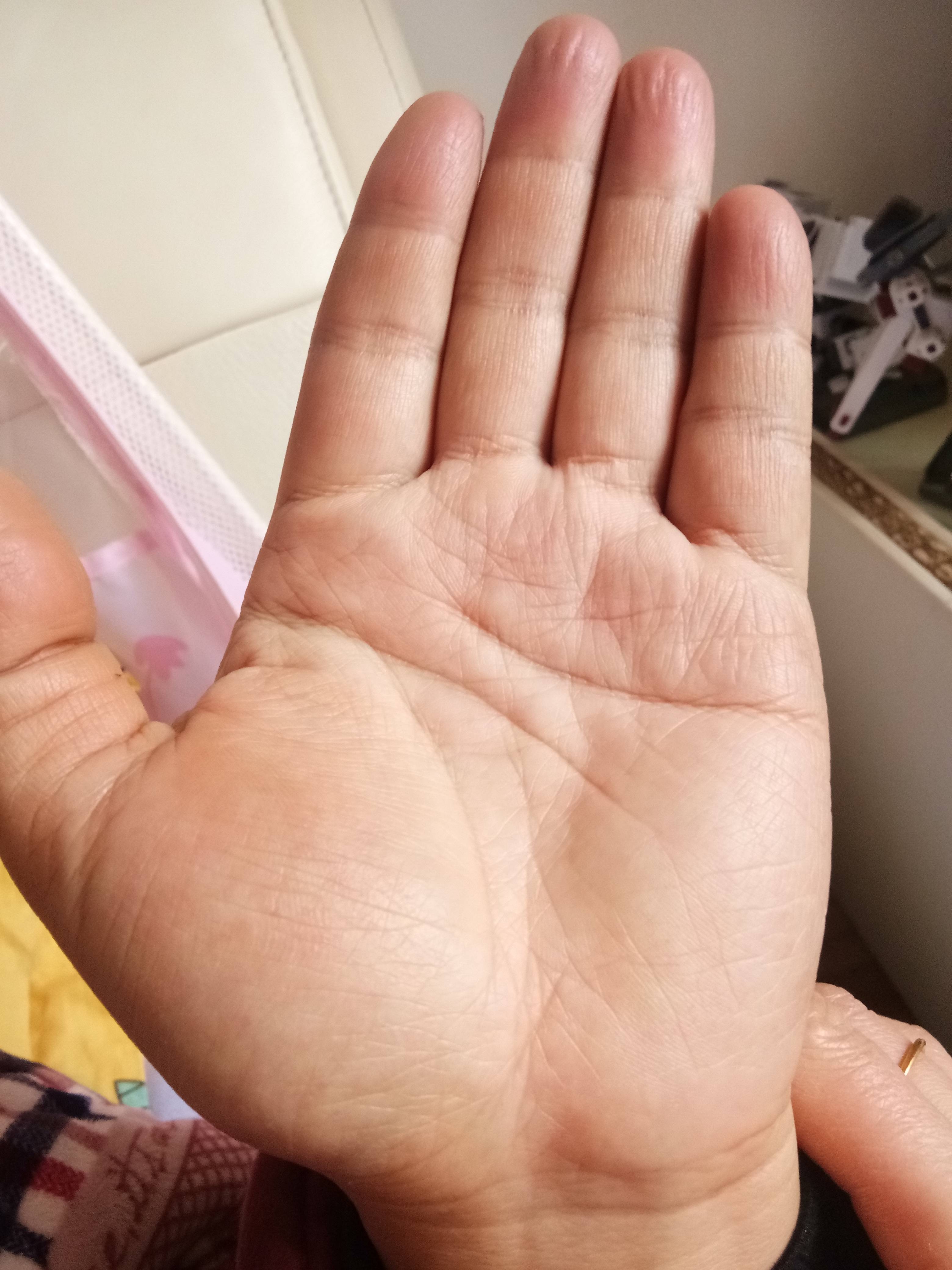 手掌有这纹路事业超极强