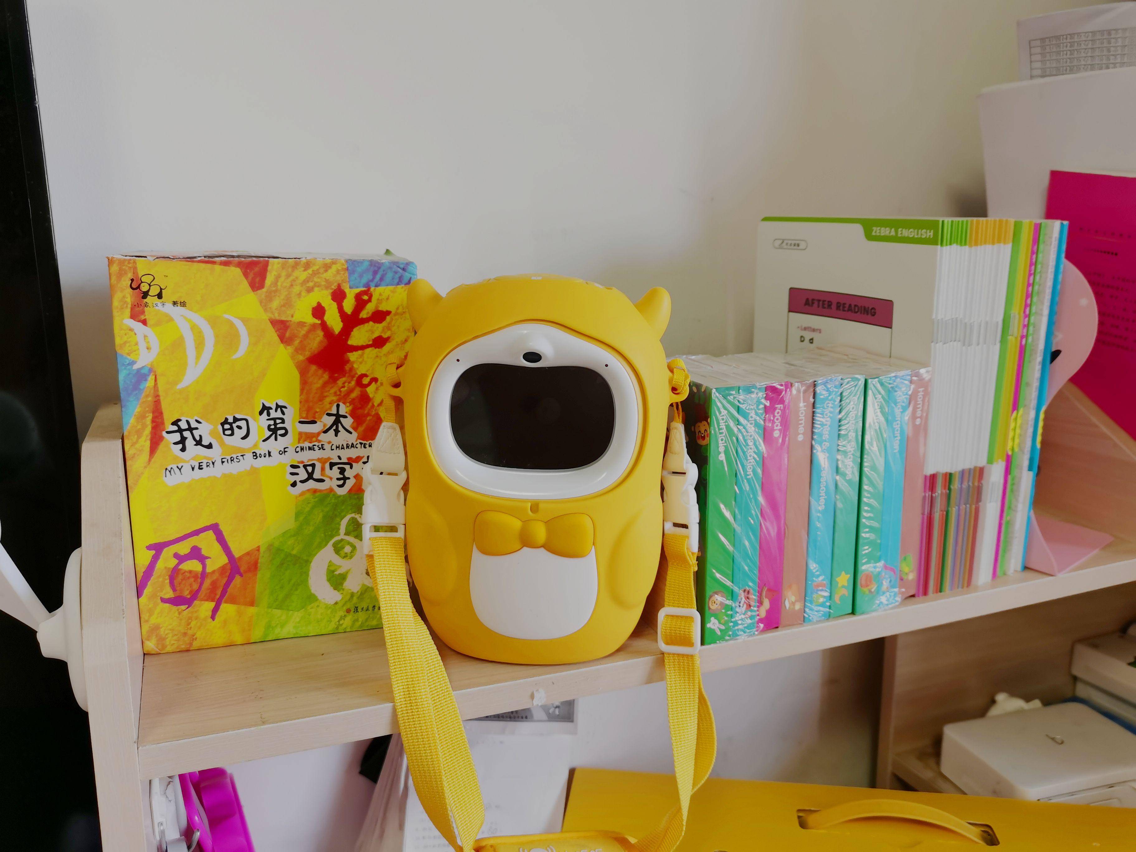 不再枯燥,牛听听早教机读书牛3.0让孩子在玩乐中成长