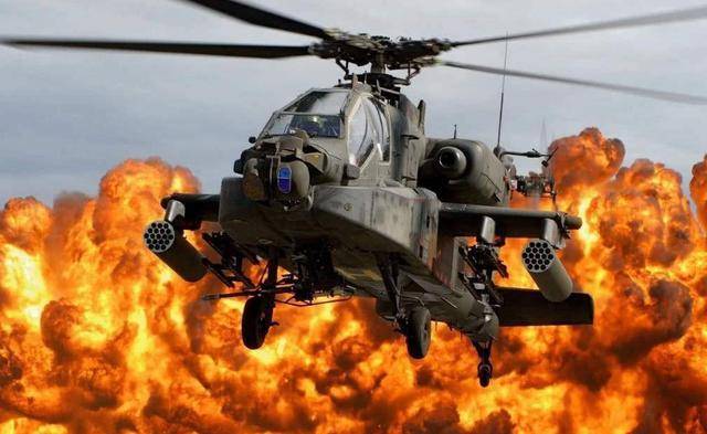 放火焚烧大片农田，成千上万居民无粮可吃，美