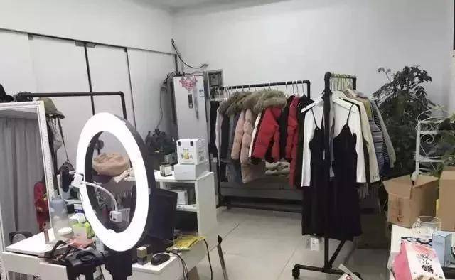 1c3d6ffe3dfb49f7a74179cbb77341a1.jpeg