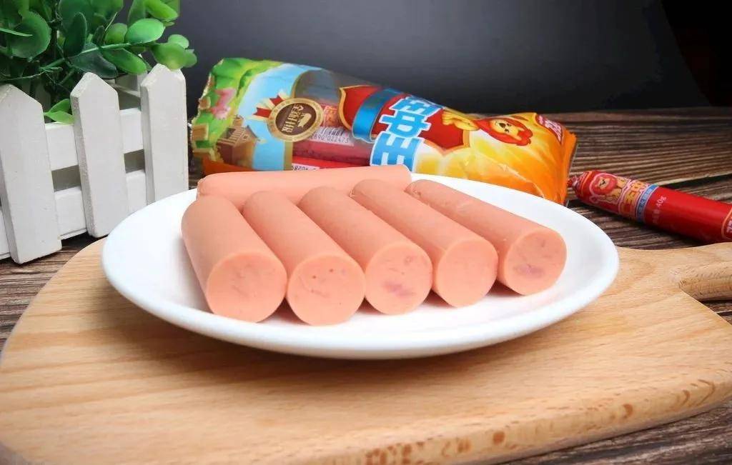 当我们吃火腿肠的时候,我们究竟在吃什么?