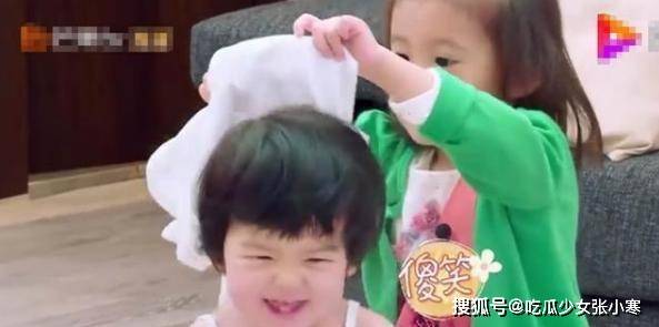 邓莎|《妈妈是超人》里面的孩子现在怎样了？贾静雯两个女儿变小美人