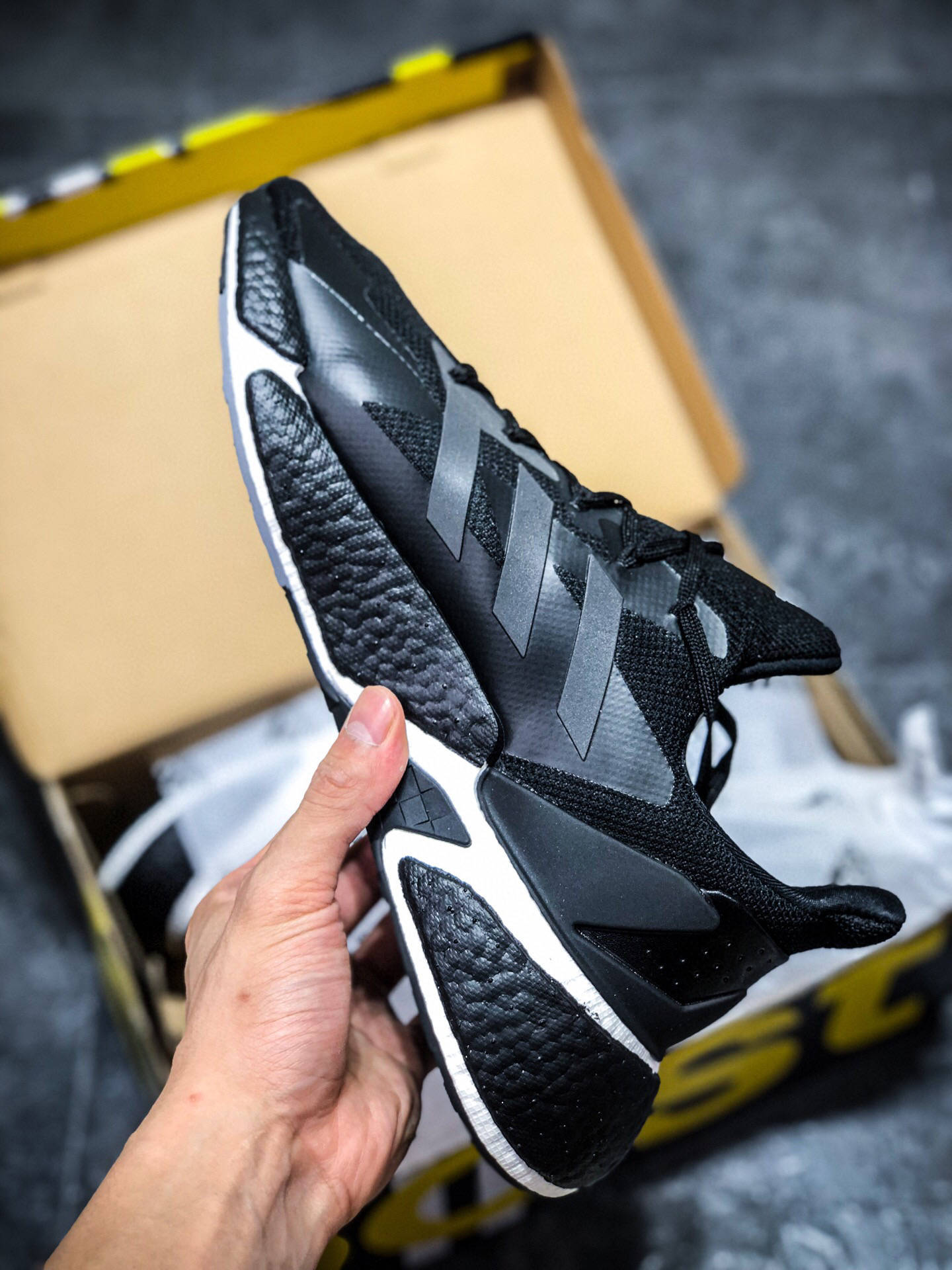 阿迪达斯 adidas boost x9000l4 跑鞋