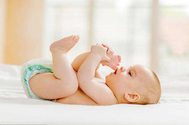 入手|帮助宝妈照顾好宝宝新生儿是怕热还是怕冷?可以从3个方面入手