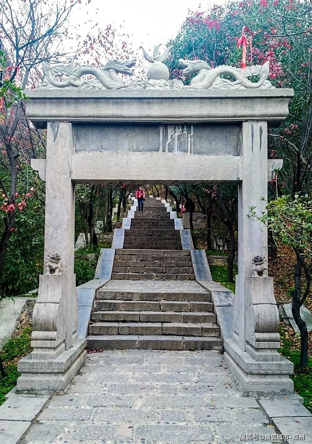 中原名寺月山寺,让乾隆三次驻足的千年古刹!_金鸡