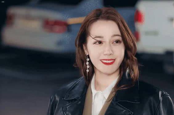 没名气会怎么样？迪丽热巴刚出道被代拍“气哭